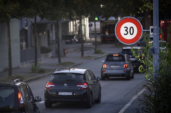 A Fribourg, le 30 à l'heure fait surtout des mécontents (et malgré tout quelques heureux)