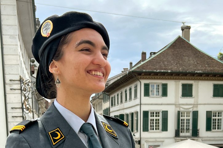 Armée suisse: Une Fribourgeoise devient la première aumônière musulmane