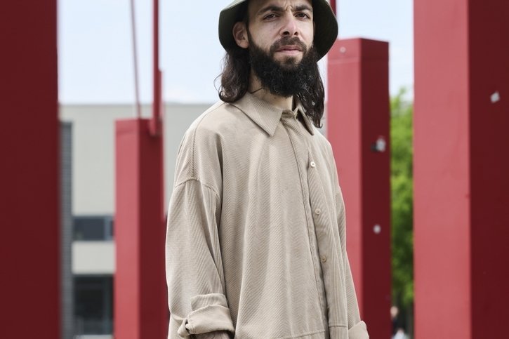 L'invité: Auteur-compositeur et danseur fribourgeois, Stéphane Mateus a tout quitté pour vivre de son art.: Selenn, tendre citoyen de la Lune