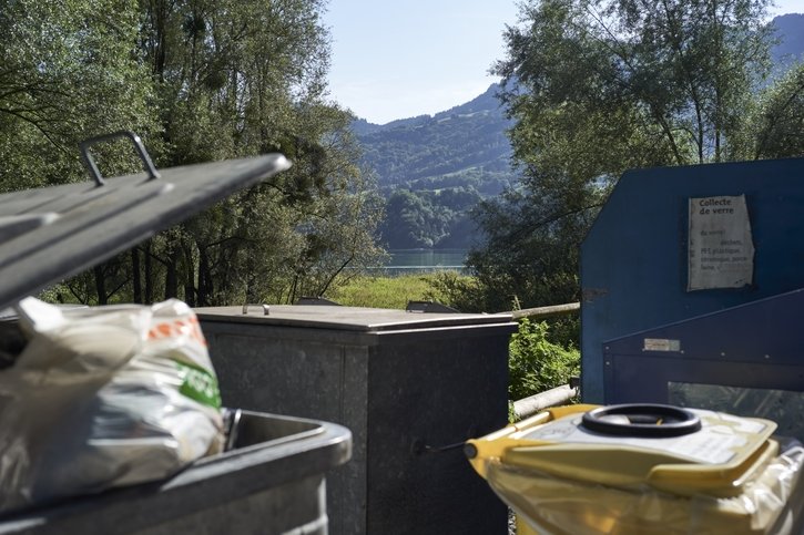Lac de la Gruyère: Moins de poubelles, moins de déchets