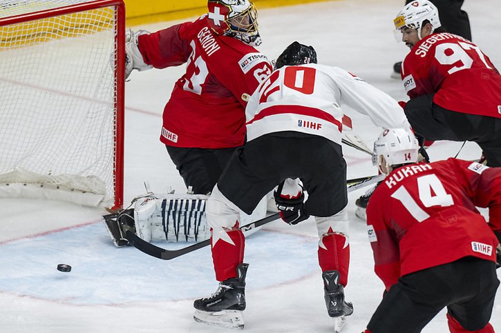 Le Canadien Nick Paul a inscrit le but de la victoire face à la Suisse. © KEYSTONE/PETER SCHNEIDER