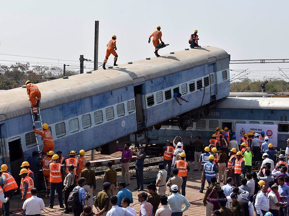 Un Train Percute Une Foule En Inde Une Soixantaine De Morts La Liberté 