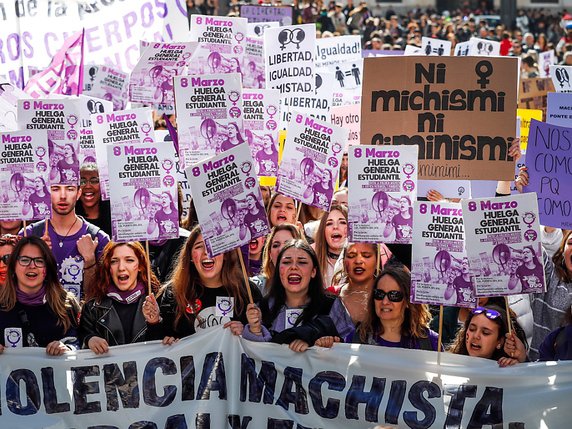 Espagne: grève féministe et manifestations massives pour le 8 mars - La Liberté