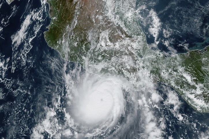 Le cyclone se trouve pour l'instant à 135 m en mer au sud d'Acapulco. © KEYSTONE/AP