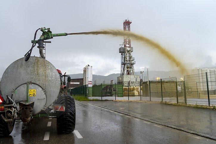 Les opposants ne désarment pas contre la géothermie dans le Jura. © KEYSTONE/LAURENT MERLET