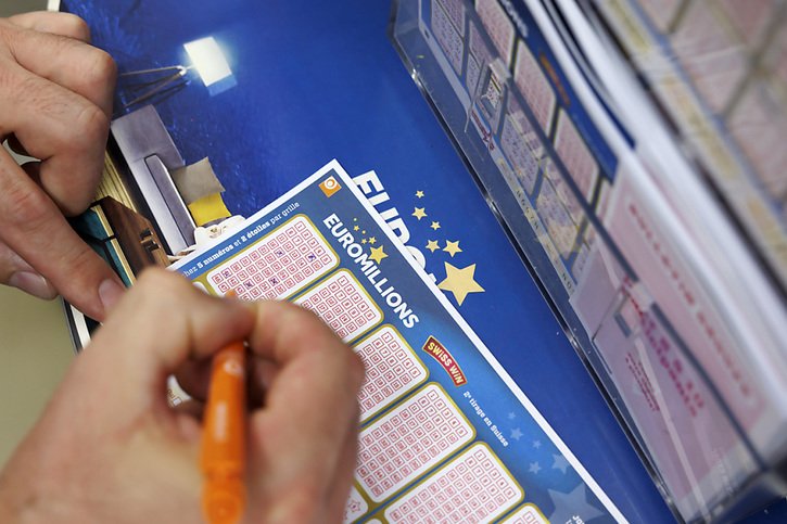 Lors du prochain tirage mardi, 17 millions de francs seront en jeu, indique la Loterie Romande. (archives) © KEYSTONE/SALVATORE DI NOLFI