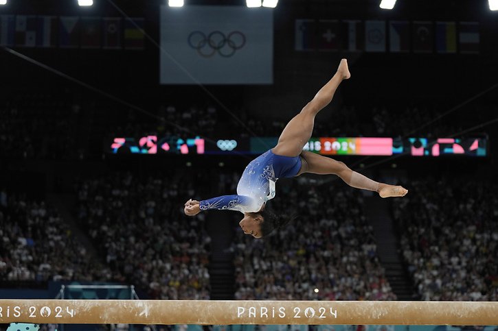 Simone Biles est tombée à la poutre et a fini 5e © KEYSTONE/AP/Francisco Seco