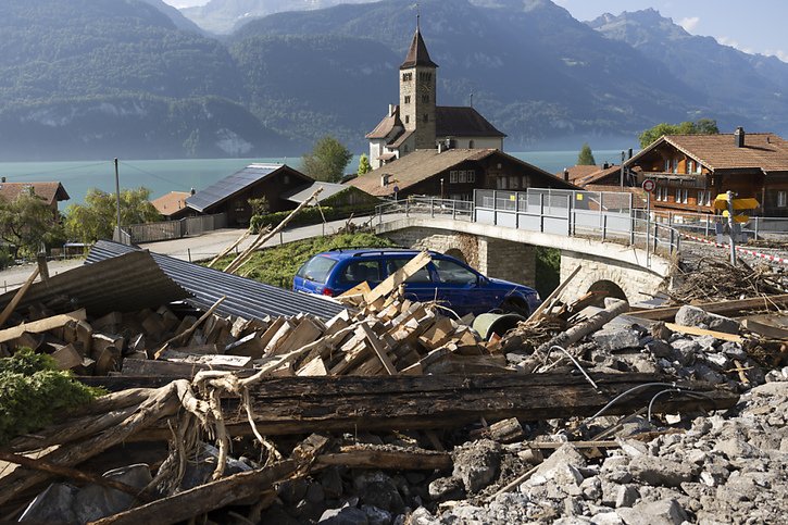 La masse de débris à la suite de la coulée de boue le 12 août à Brienz (BE) est plus importante que prévu (archives). © KEYSTONE/PETER KLAUNZER